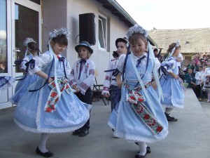 Lalitskí škôlkari vo veselom tanci