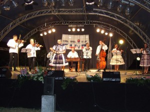 Na záver Predslávnosťových dní odznel pôsobivý výstup kovačického orchestra Rosička 