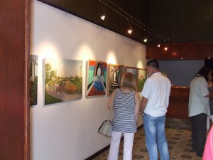  V Galérii Domu kultúry v Kulpíne bola otvorená výstava Výtvarnej skupiny Keby